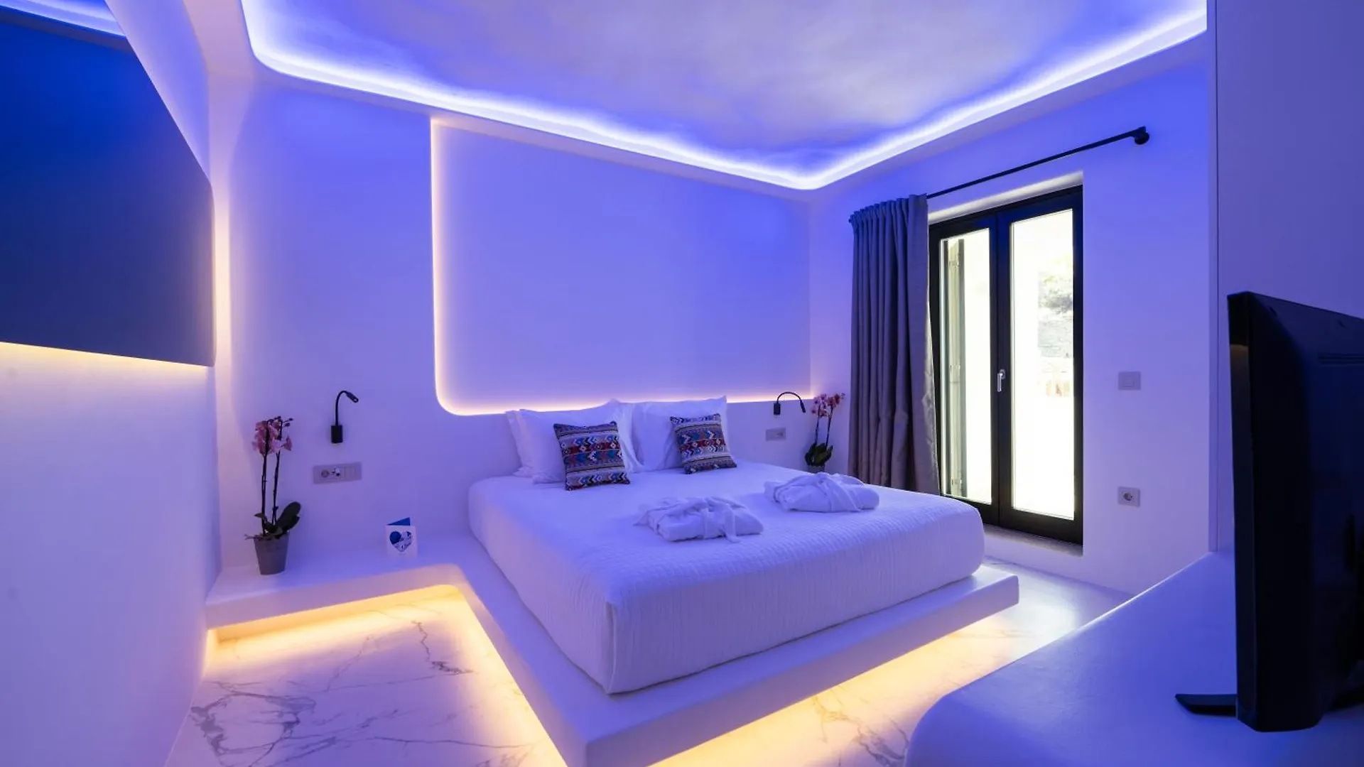 Numi Suites Mykonos Town