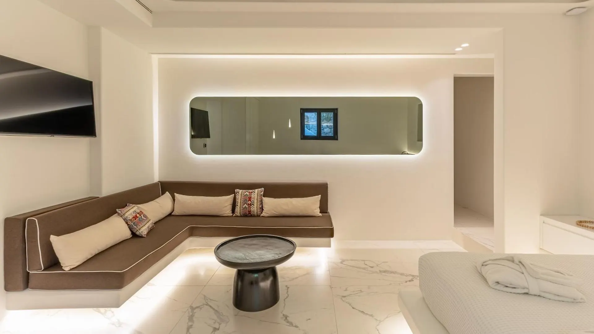 Numi Suites Mykonos Town 0*,