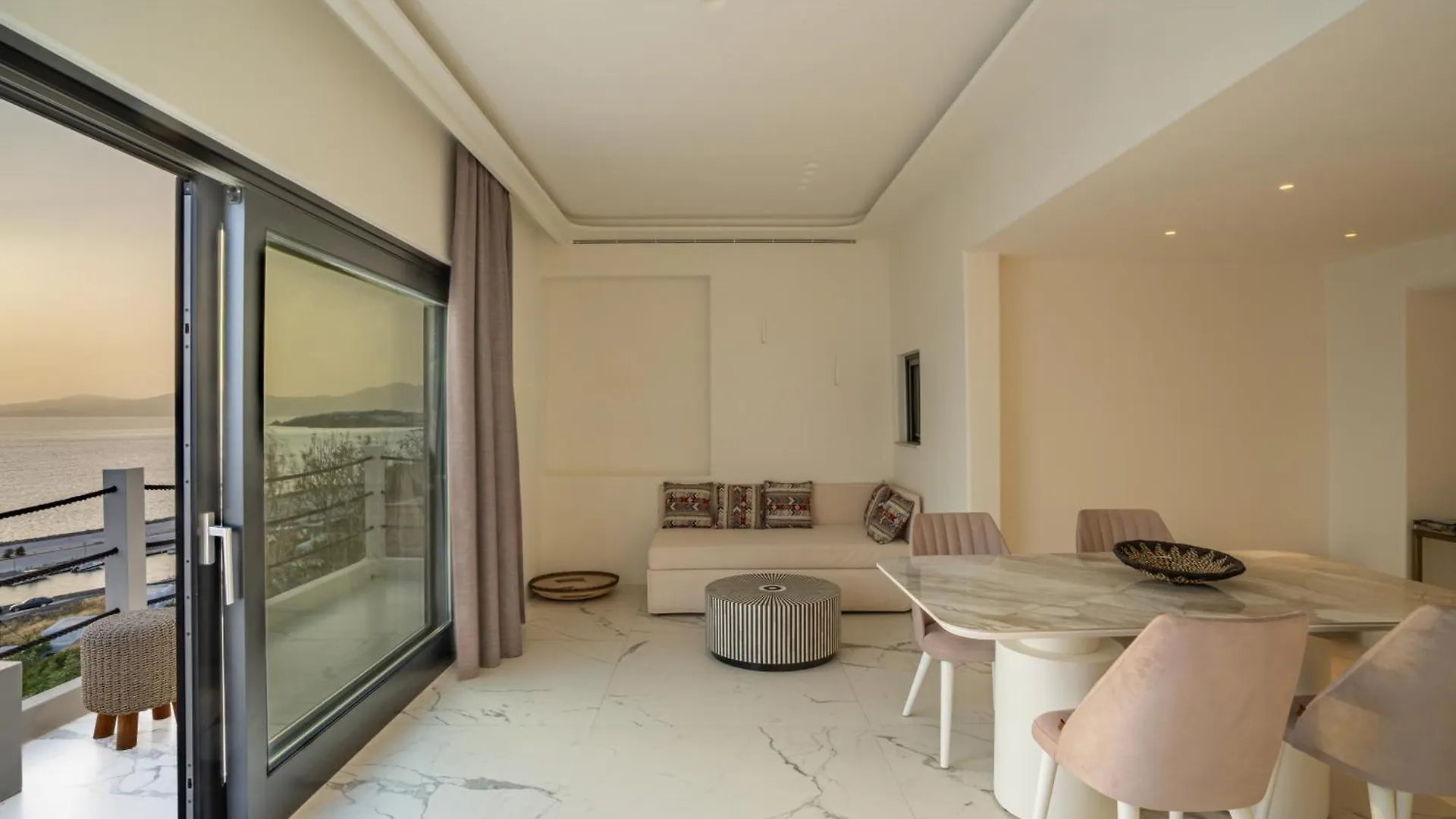 Numi Suites Mykonos Town 0*,  Grecia