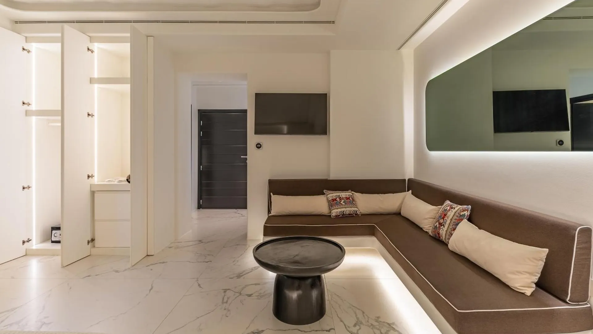 Numi Suites Mykonos Town